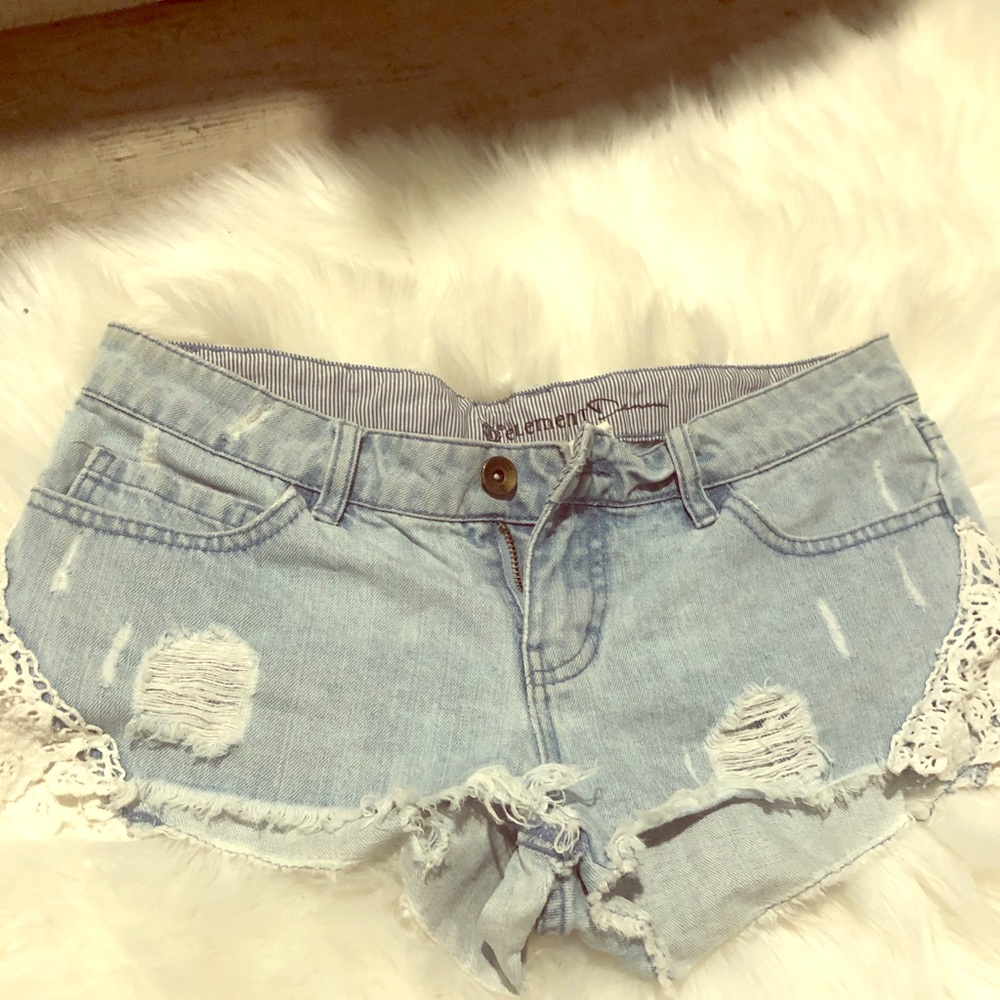Lacy side shirt jean shorts